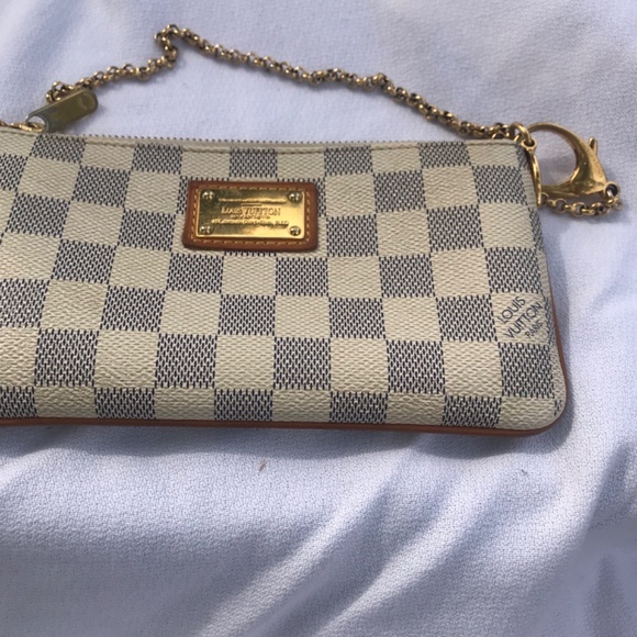 Louis Vuitton Damier Azur Pochette Milla MM - Picture 7 of 10